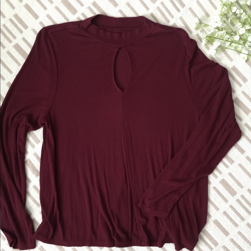 Keyhole Flowy Top